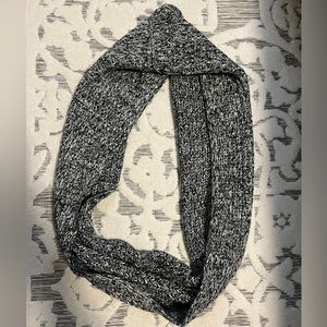 JCREW Circle Scarf